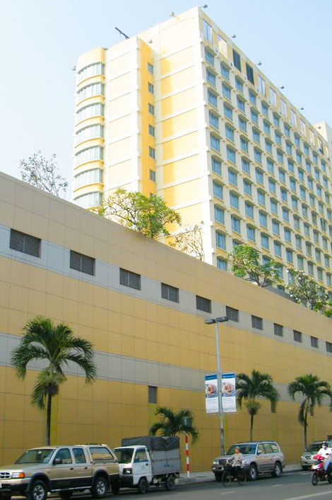 Công trình bảo dưỡng cây xanh New World Saigon Hotel