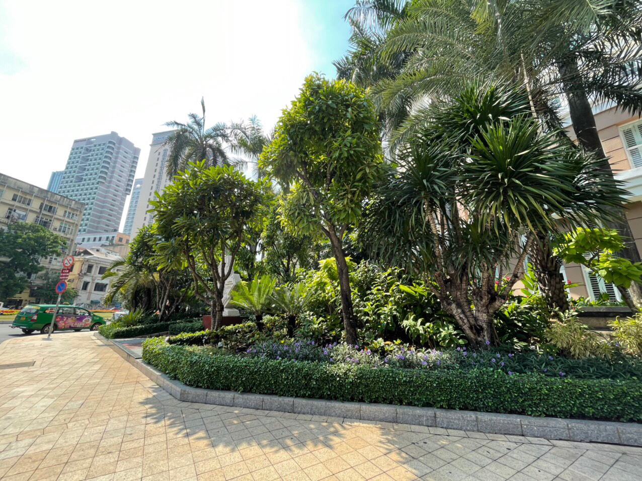 bao duong canh quan tai Park Hyatt Saigon